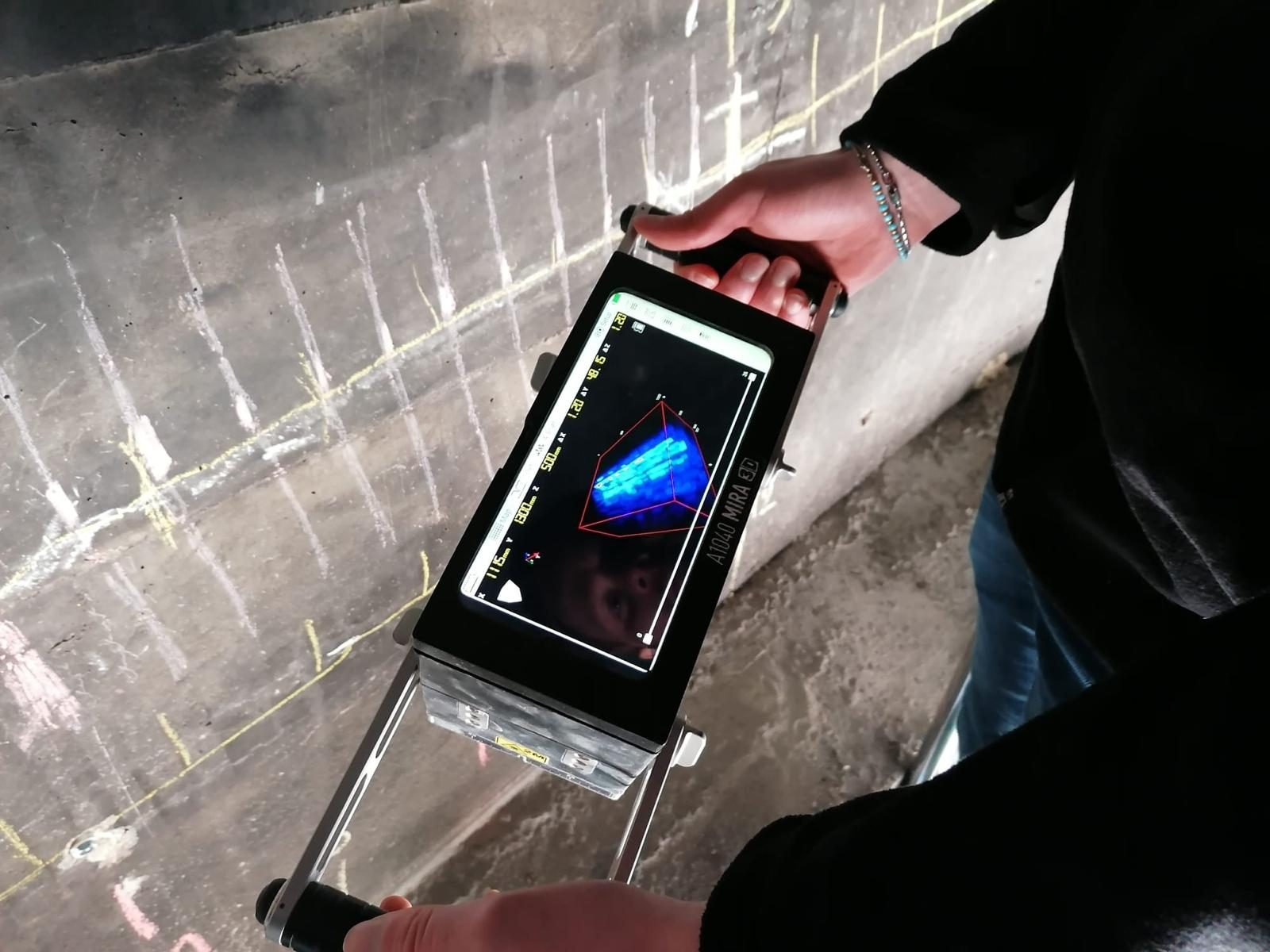 Tomografia ultrasonica del calcestruzzo con A1040 MIRA 3D